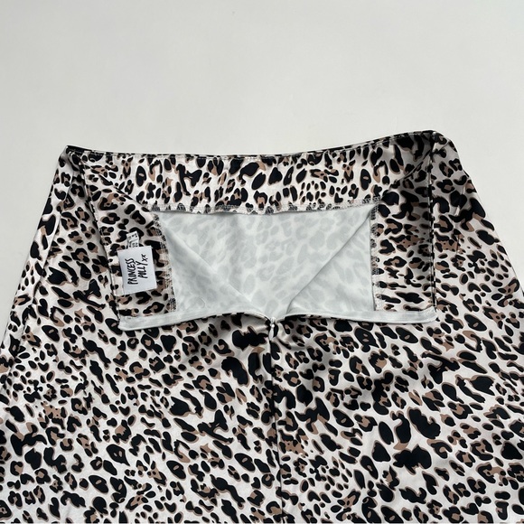 PRINCESS POLLY satin slit mini skirt in snow leopard print - Picture 4 of 10